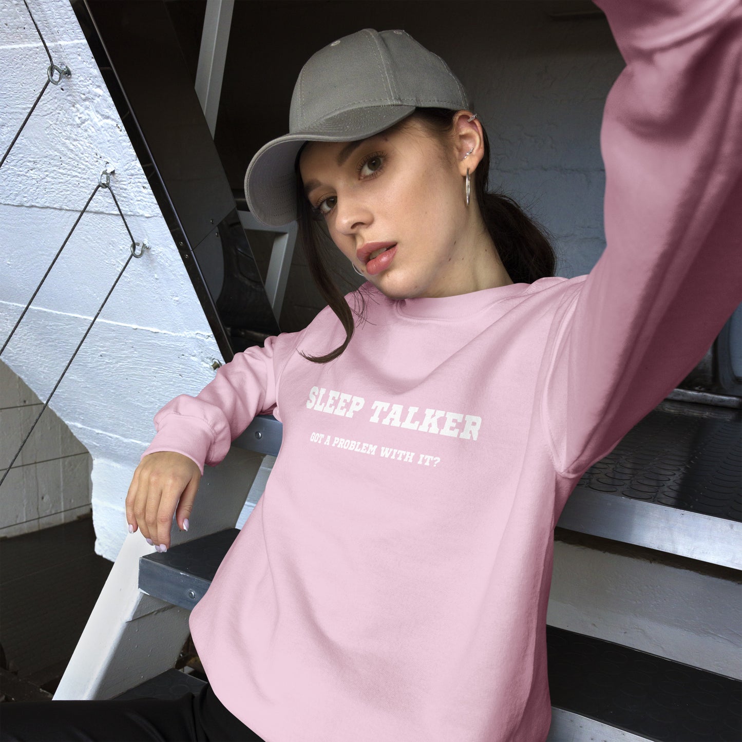 Sleep talker crewneck pink